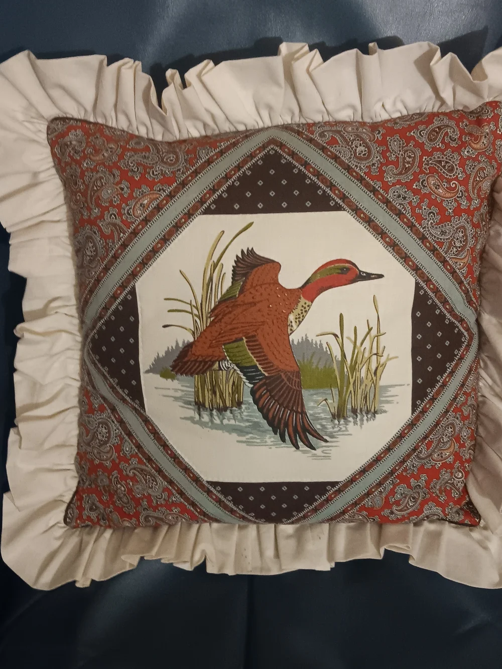 Vintage-Inspired Duck Throw Pillow with Ruffled Edge - Rust & Cream 18